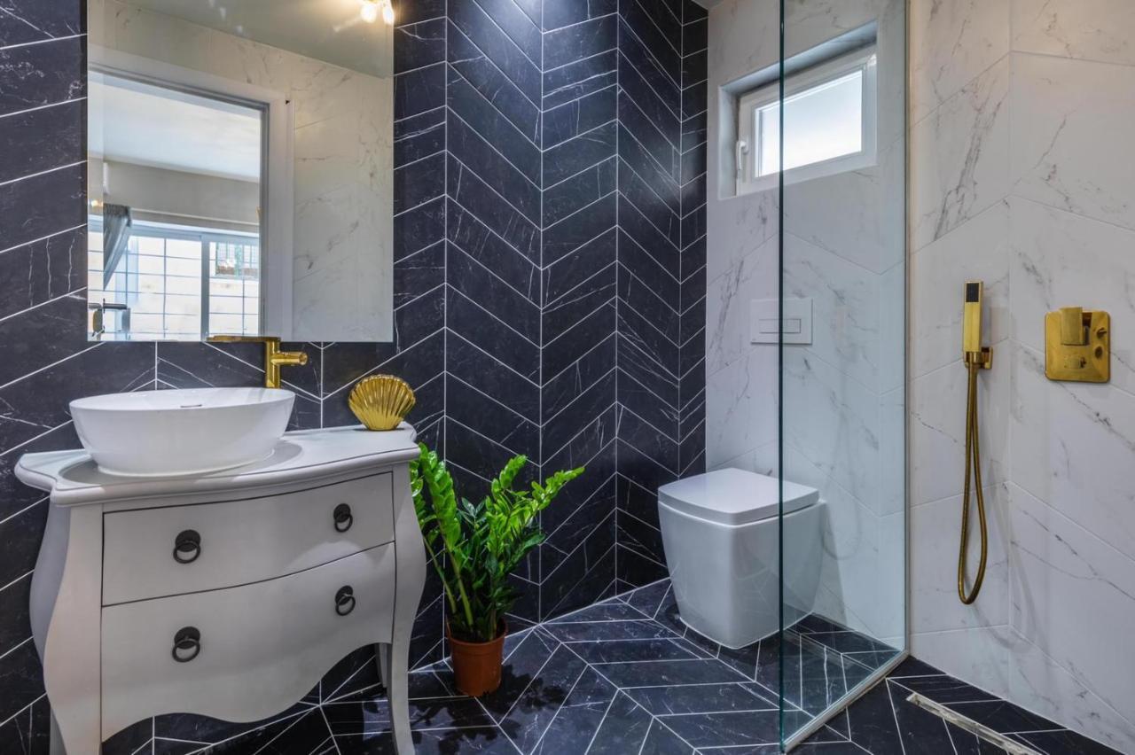 New & Unique Apartment - A 5 Minutes Ferry To Capital City Of Valletta Senglea Buitenkant foto