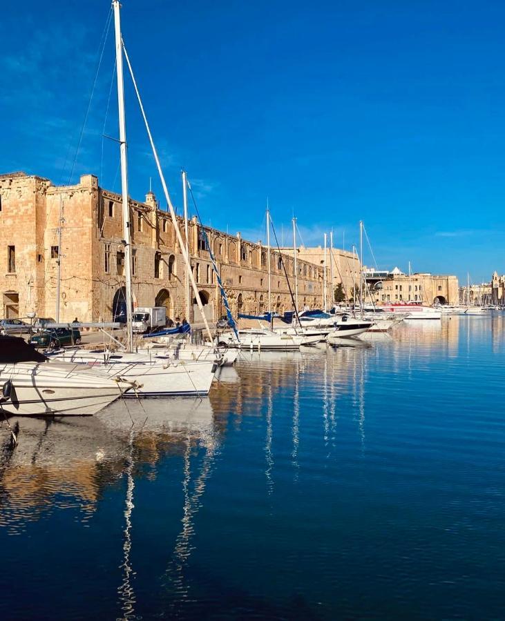 New & Unique Apartment - A 5 Minutes Ferry To Capital City Of Valletta Senglea Buitenkant foto